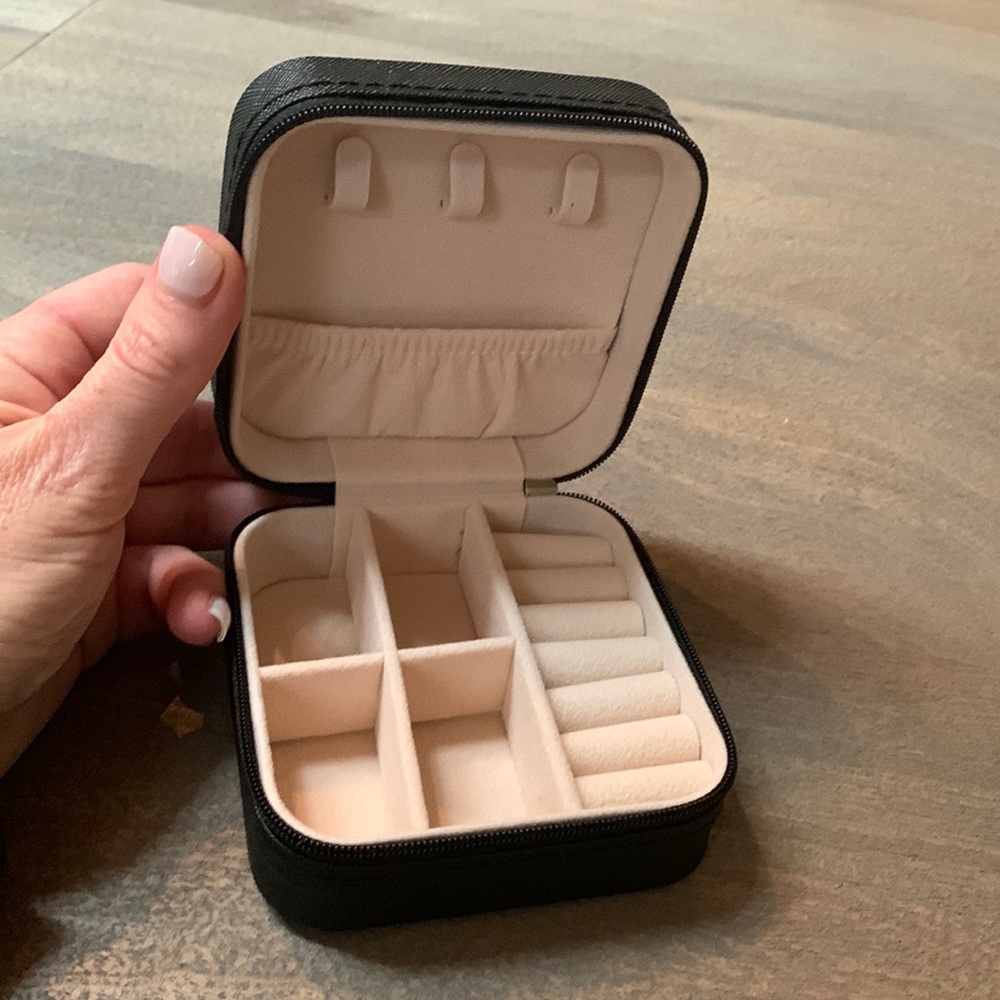 Black Zippered Travel Jewelry Box - New in Box